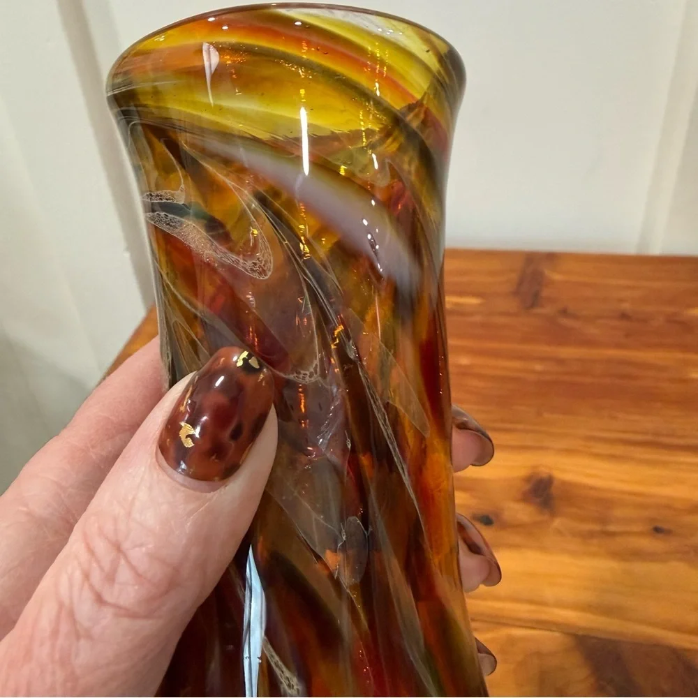 Crossroads Stone Mountain Park Georgia Amber Toned 2006 Signed Vase